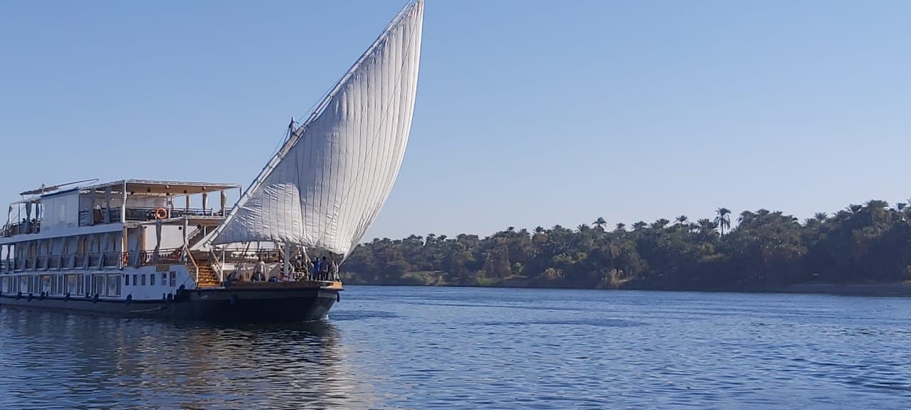Pourquoi choisir un Dahabiya plutôt qu'une croisière classique sur le Nil ?